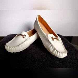 Women's White Matte Loafers Sz 10 Milady